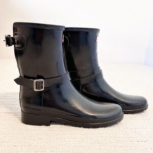 HUNTER Refined Adjustable Short Womens 10 Black Gloss Boots Rain Buckle Ankle